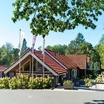 度假居 Stylish Hoenderloo Family Bungalow *