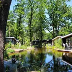 度假居 Stylish Hoenderloo Family Bungalow 霍德鲁