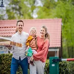 度假居 Stylish Hoenderloo Family Bungalow