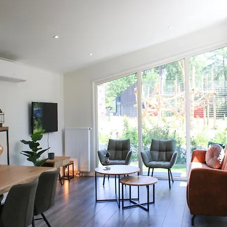 Stylish Family Holiday home Hoenderloo